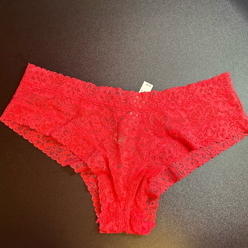 New - Victoria’s Secret Floral lace red panty - XL